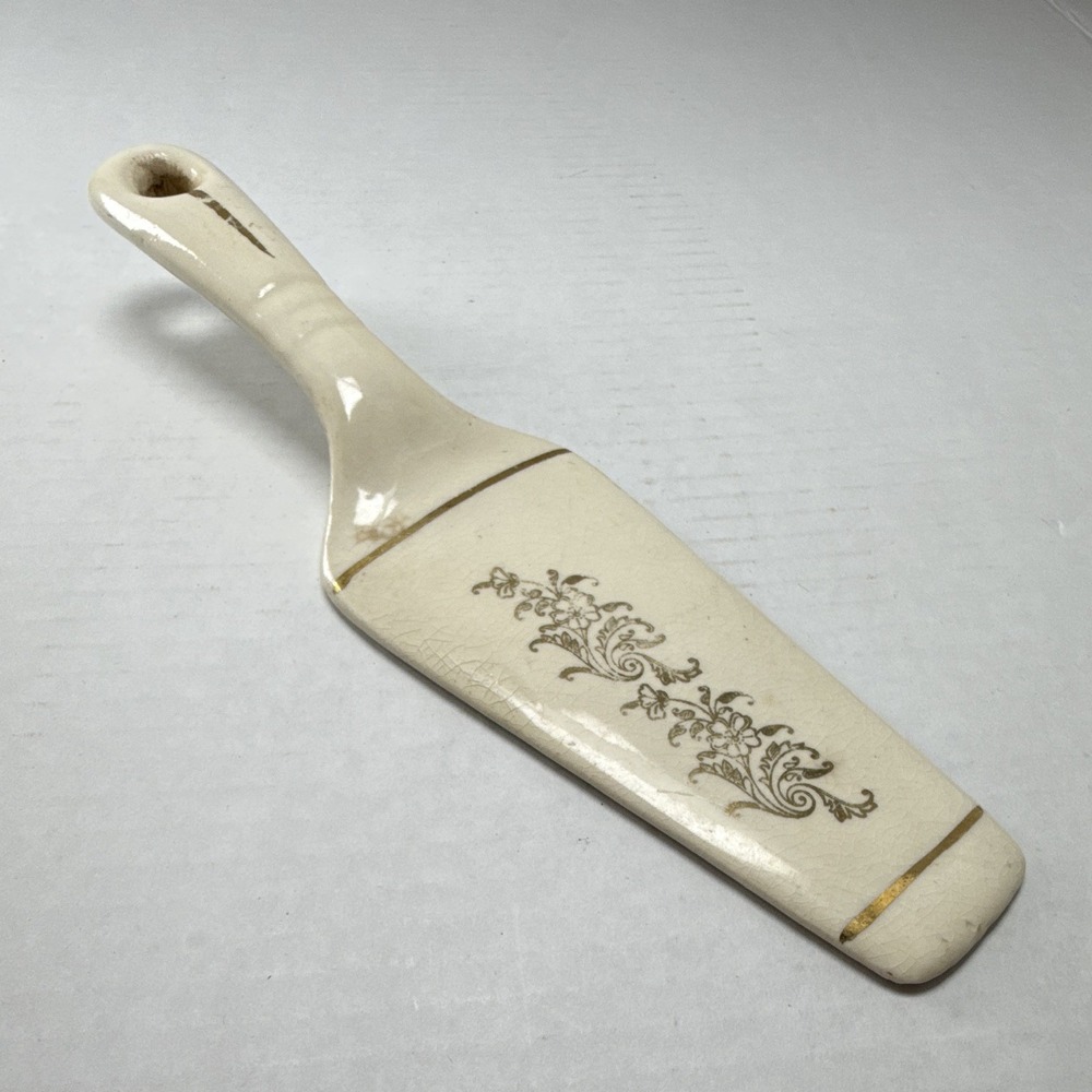 Vintage Ivory Crackle Ceramic Pie Cake Server Metallic Gold Floral Scroll Design